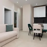 White Arena * גולם