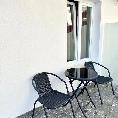 White Arena Apartamento Golem (Tirana)