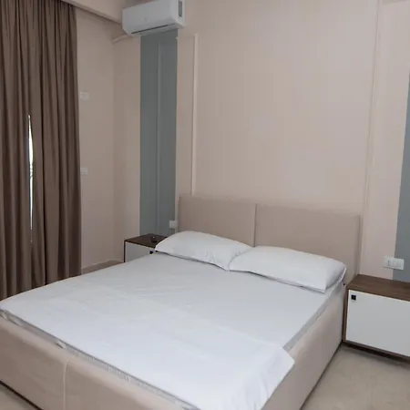 Apartman White Arena Golem