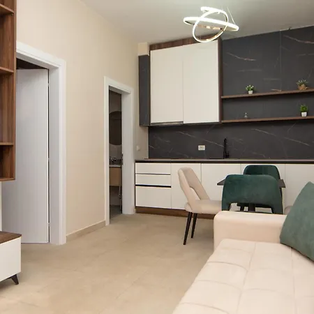 Apartman White Arena Golem