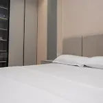 White Arena Apartman *