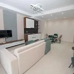 Apartment White Arena