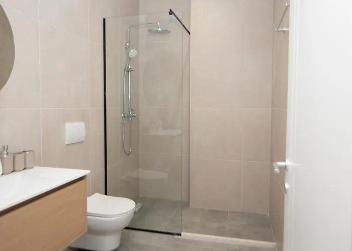Apartment White Arena