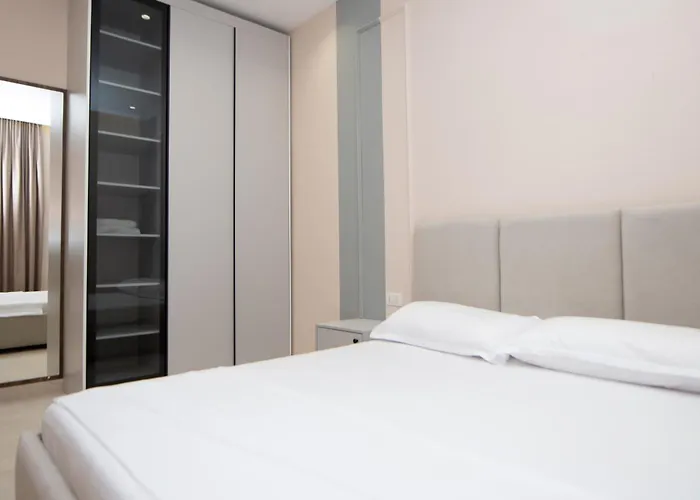 Apartment White Arena