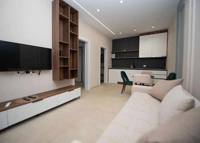 White Arena Apartment *