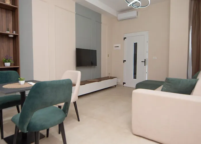 Apartment White Arena