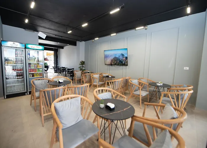 Apartment White Arena